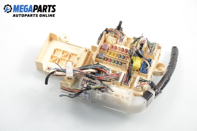 Sicherungskasten for Lexus IS (XE10) 2.0, 155 hp, sedan automatic, 2002