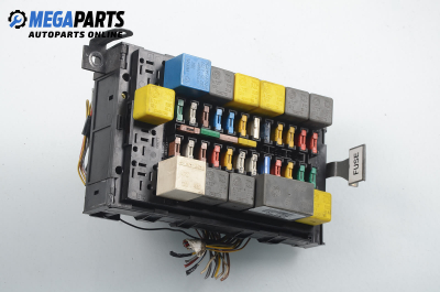 Fuse box for Lancia Delta 1.6 i.e., 75 hp, 5 doors, 1995