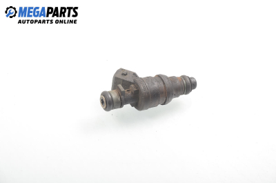 Gasoline fuel injector for Mercedes-Benz C-Class 202 (W/S) 2.2, 150 hp, sedan, 1997