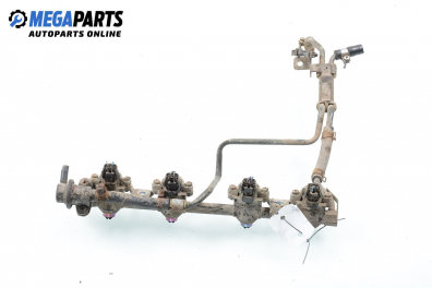 Fuel rail with injectors for Nissan Serena 1.6 16V, 97 hp, passenger, 1998