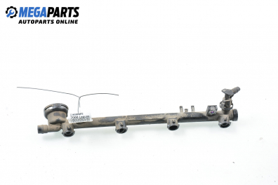 Fuel rail for Renault Laguna I (B56; K56) 2.0, 139 hp, hatchback, 2001