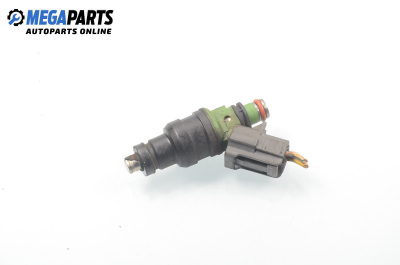 Gasoline fuel injector for Mazda 323 (BA) 1.5 16V, 88 hp, hatchback, 5 doors, 1995