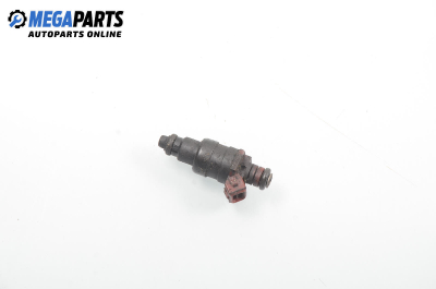 Gasoline fuel injector for Opel Vectra B 2.0 16V, 136 hp, sedan automatic, 1997