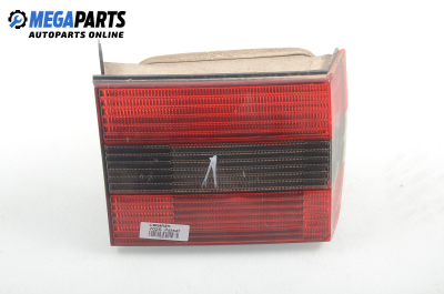 Inner tail light for Volkswagen Passat (B4) 1.8, 90 hp, sedan, 1995, position: left