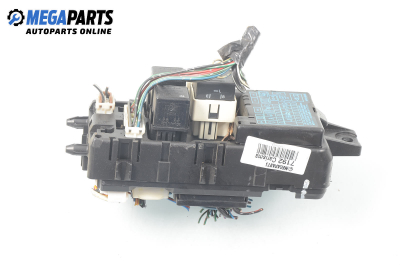 Fuse box for Mitsubishi Carisma 1.8 16V GDI, 125 hp, hatchback, 1999