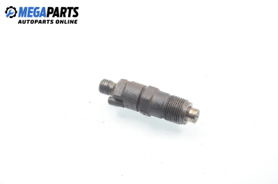 Diesel fuel injector for Nissan Serena 2.3 D, 75 hp, passenger, 1996