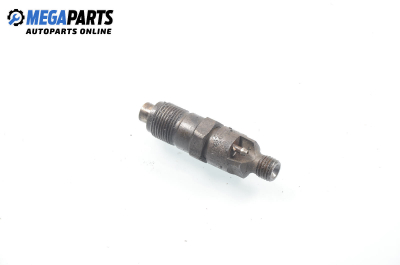 Diesel fuel injector for Nissan Serena 2.3 D, 75 hp, passenger, 1996