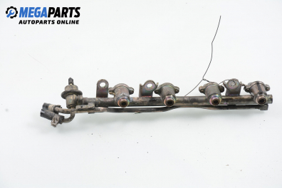 Fuel rail with injectors for Nissan Micra (K11) 1.0 16V, 54 hp, 3 doors, 1997