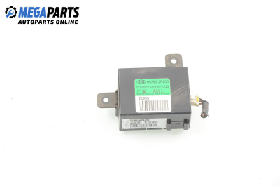 Central lock module for Kia Cerato 1.5 CRDi, 102 hp, sedan, 2005 № 95790-2F200