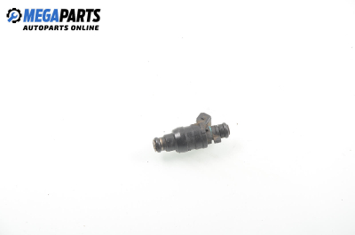 Gasoline fuel injector for Citroen Xsara 1.8 16V, 110 hp, hatchback, 5 doors, 1999