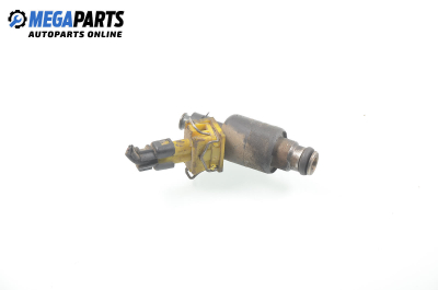 Gasoline fuel injector for Opel Astra F 1.6 16V, 100 hp, station wagon, 1996