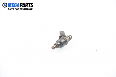 Gasoline fuel injector for Hyundai Lantra 1.6 16V i.e., 114 hp, sedan, 1995