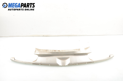 Headlights lower trim for Alfa Romeo 146 1.6 i.e., 103 hp, 1996