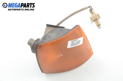 Blinklicht for Volkswagen Passat (B3) 1.8, 90 hp, sedan, 1988, position: rechts