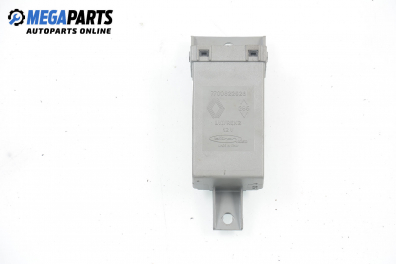 Central lock module for Renault Laguna I (B56; K56) 1.8, 90 hp, hatchback, 1995 № 7700822928