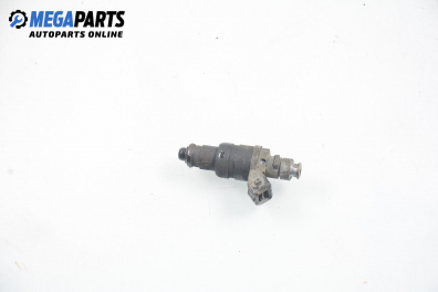 Gasoline fuel injector for Mercedes-Benz C-Class 202 (W/S) 1.8, 122 hp, sedan, 1994