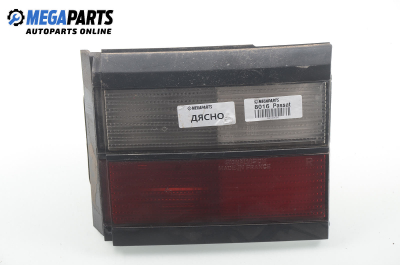 Inner tail light for Volkswagen Passat (B3) 1.6 TD, 80 hp, station wagon, 1990, position: right