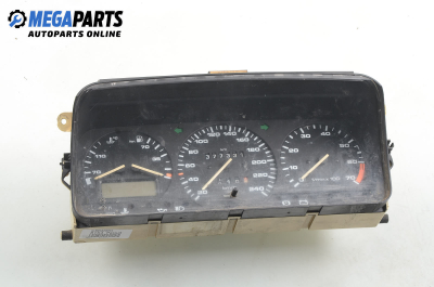 Instrument cluster for Volkswagen Passat (B3) 2.0, 115 hp, station wagon, 1992