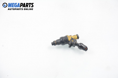 Gasoline fuel injector for Alfa Romeo 145 1.4 16V T.Spark, 103 hp, 3 doors, 1997