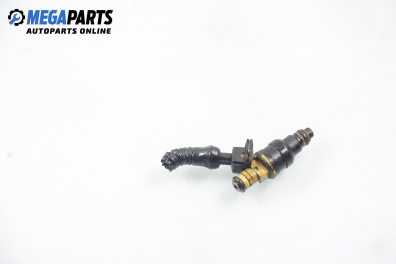 Gasoline fuel injector for Alfa Romeo 145 1.4 16V T.Spark, 103 hp, 3 doors, 1997