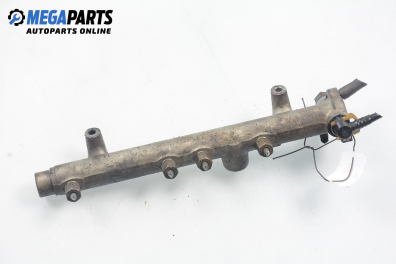 Fuel rail for Hyundai Matrix 1.5 CRDi, 82 hp, 2004