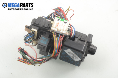 Fuse box for Mitsubishi Colt V 1.6, 90 hp, hatchback, 3 doors automatic, 1997