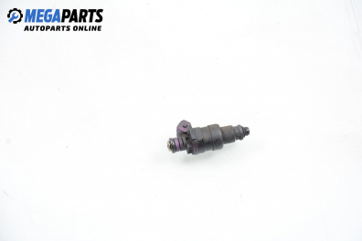 Gasoline fuel injector for Opel Omega B 2.0 16V, 136 hp, station wagon, 1996