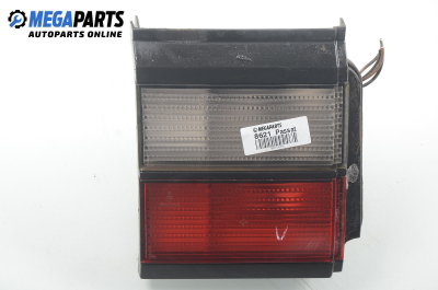 Inner tail light for Volkswagen Passat (B3) 1.8, 90 hp, sedan, 1988, position: left