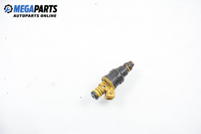 Gasoline fuel injector for Alfa Romeo 146 1.6 16V T.Spark, 120 hp, 5 doors, 1997