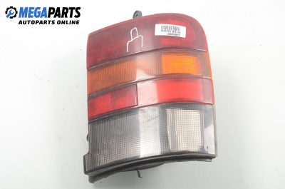 Tail light for Nissan Serena 2.0 16V, 126 hp, passenger, 1996, position: right