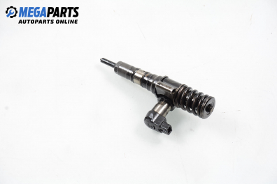 Diesel fuel injector for Volkswagen Passat (B6) 2.0 16V TDI, 140 hp, sedan, 2005