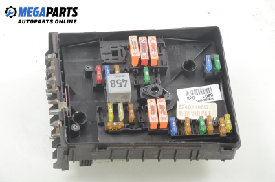 Fuse box for Volkswagen Golf V 1.6 FSI, 115 hp, hatchback, 5 doors automatic, 2005