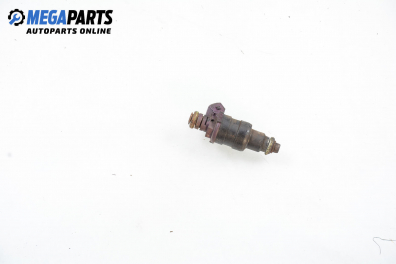 Gasoline fuel injector for Opel Omega B 2.0 16V, 136 hp, sedan, 1995