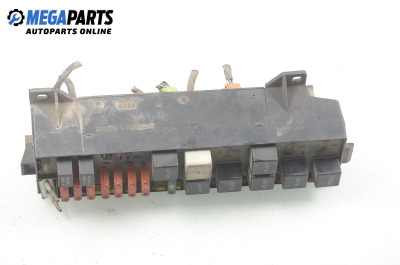 Fuse box for Chrysler Voyager 2.5 TD, 116 hp, 1996