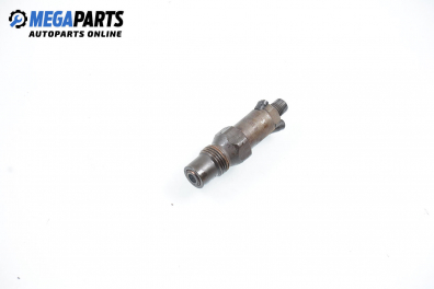 Diesel fuel injector for Ford Mondeo Mk II 1.8 TD, 90 hp, station wagon, 1998