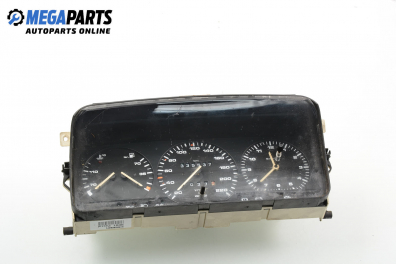 Instrument cluster for Volkswagen Passat (B3) 1.8, 90 hp, station wagon, 1989