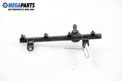 Fuel rail for Renault Kangoo 1.4, 75 hp, passenger, 1999