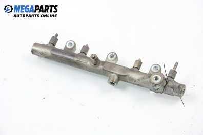 Fuel rail for Citroen Xsara 2.0 HDI, 90 hp, station wagon, 2001