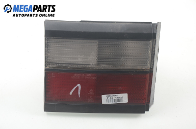 Inner tail light for Volkswagen Passat (B3) 1.8, 90 hp, station wagon, 1991, position: left