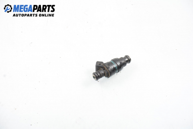 Gasoline fuel injector for BMW 3 (E36) 1.8, 113 hp, sedan, 1993