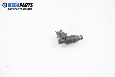 Gasoline fuel injector for BMW 3 (E36) 1.8, 113 hp, sedan, 1992