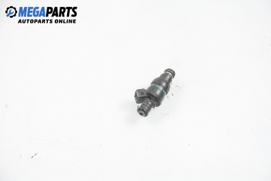 Gasoline fuel injector for BMW 3 (E36) 1.8, 113 hp, sedan, 1992