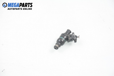 Gasoline fuel injector for BMW 3 (E36) 1.8, 113 hp, sedan, 1992