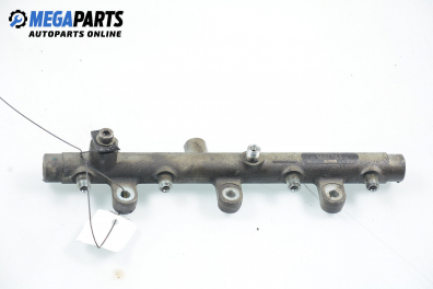 Fuel rail for Citroen Xsara Picasso 2.0 HDi, 90 hp, 2002