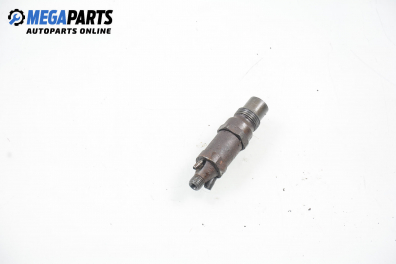 Diesel fuel injector for Volkswagen Golf III 1.9 D, 65 hp, 5 doors, 1992