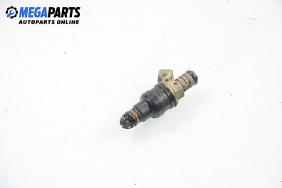 Gasoline fuel injector for BMW 3 (E36) 2.0, 150 hp, sedan, 1993