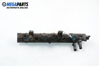 Fuel rail with injectors for Renault Laguna I (B56; K56) 2.0, 113 hp, hatchback automatic, 1995