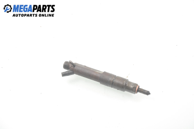 Diesel fuel injector for Volkswagen Golf III 1.9 TDI, 90 hp, station wagon, 1995