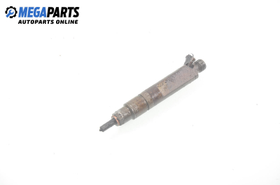 Diesel fuel injector for Volkswagen Golf III 1.9 TDI, 90 hp, station wagon, 1995