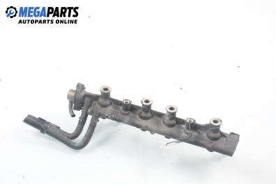 Fuel rail for Renault Laguna I (B56; K56) 1.8, 90 hp, hatchback, 1996